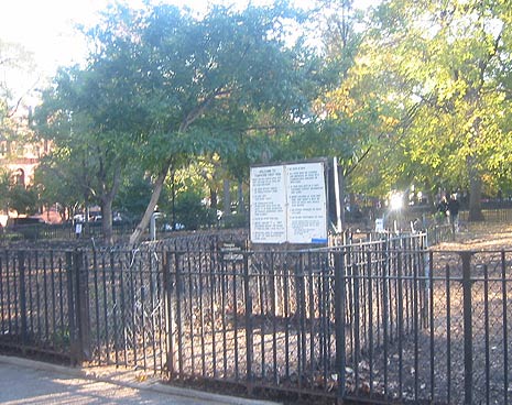 The main gate to the dog run before the renovation
