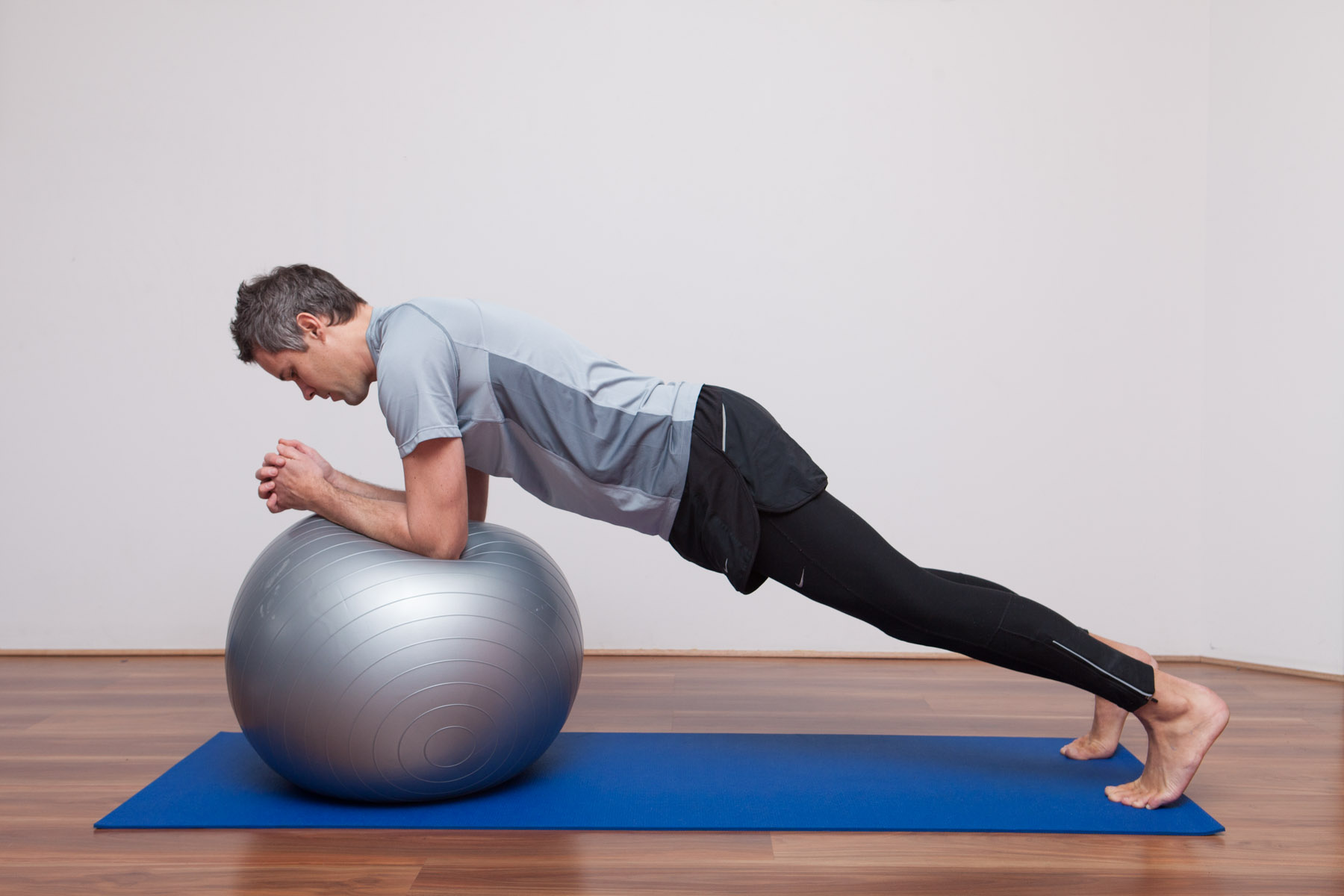 PLANK Feel the abdominals support your body. Hold 30 seconds. Keep breathing!