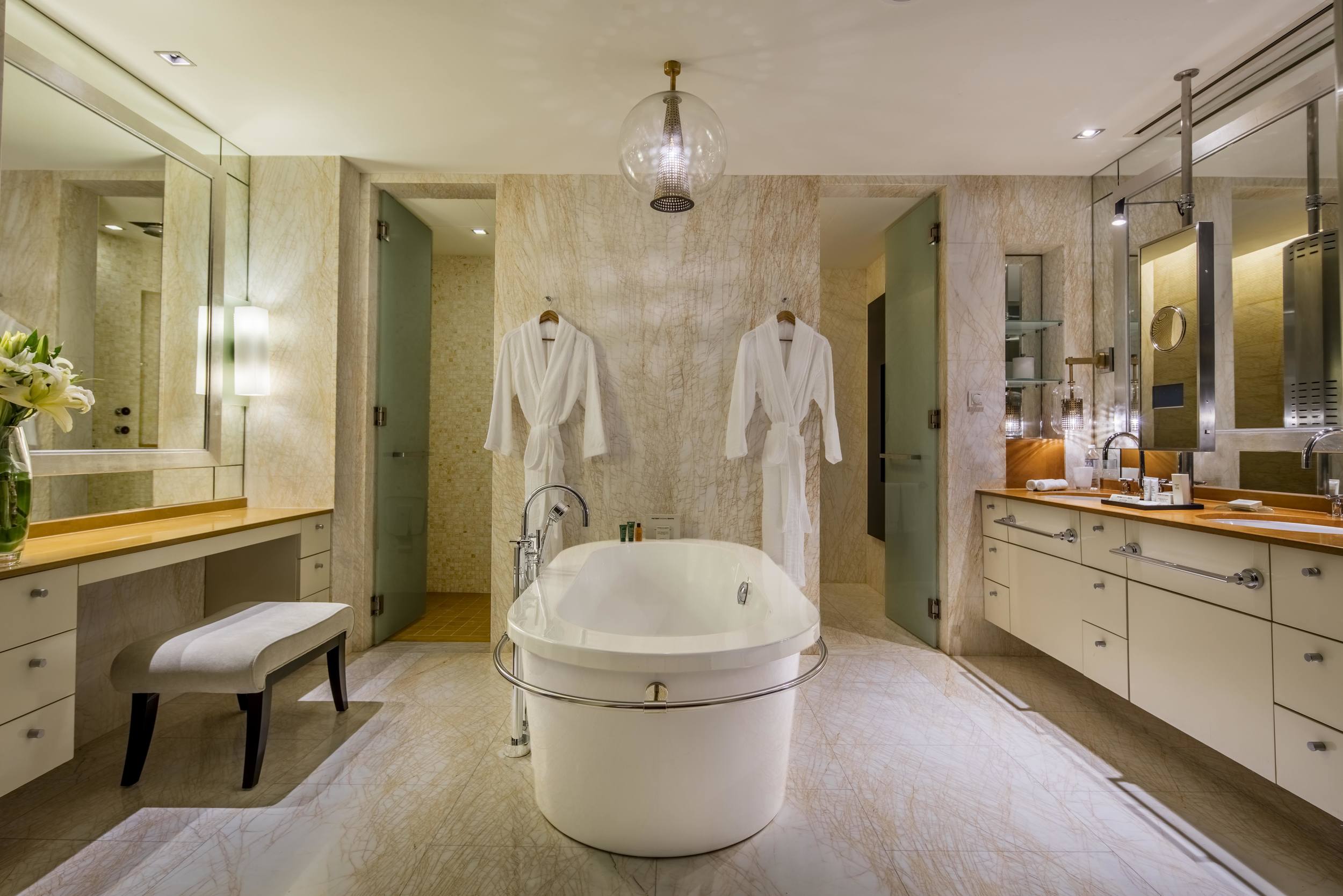 PresidentialSuite-Bathroom-v1.jpg