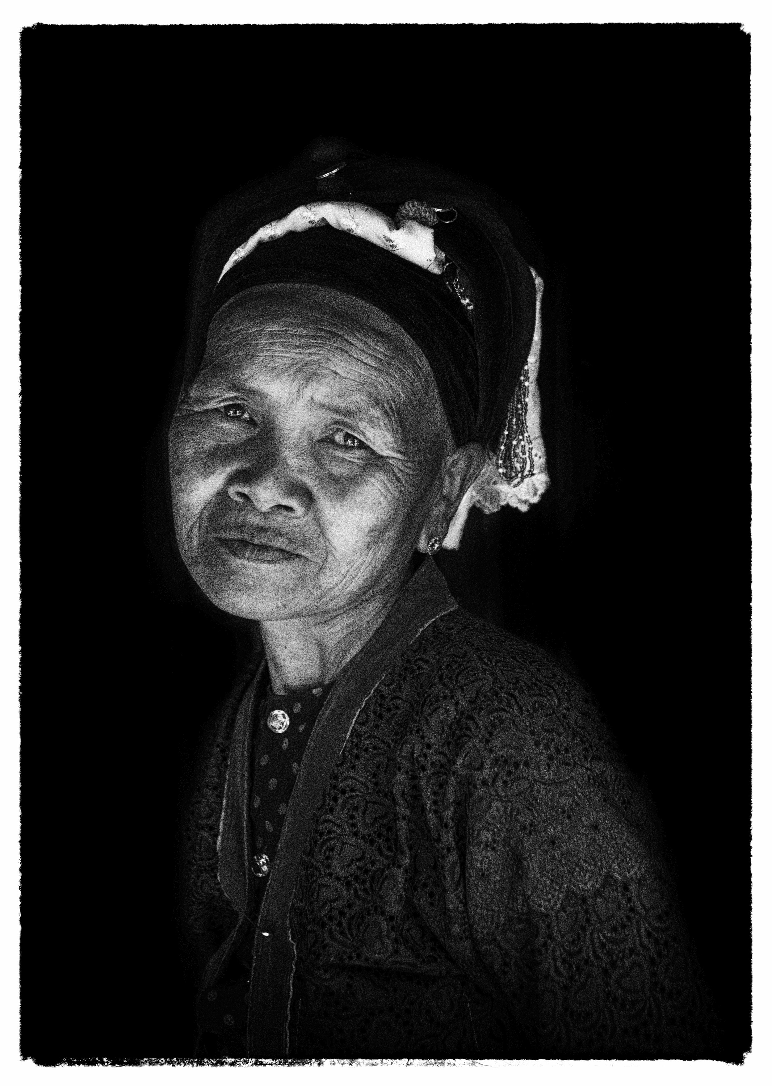 Palaung woman, Myanmar.jpg