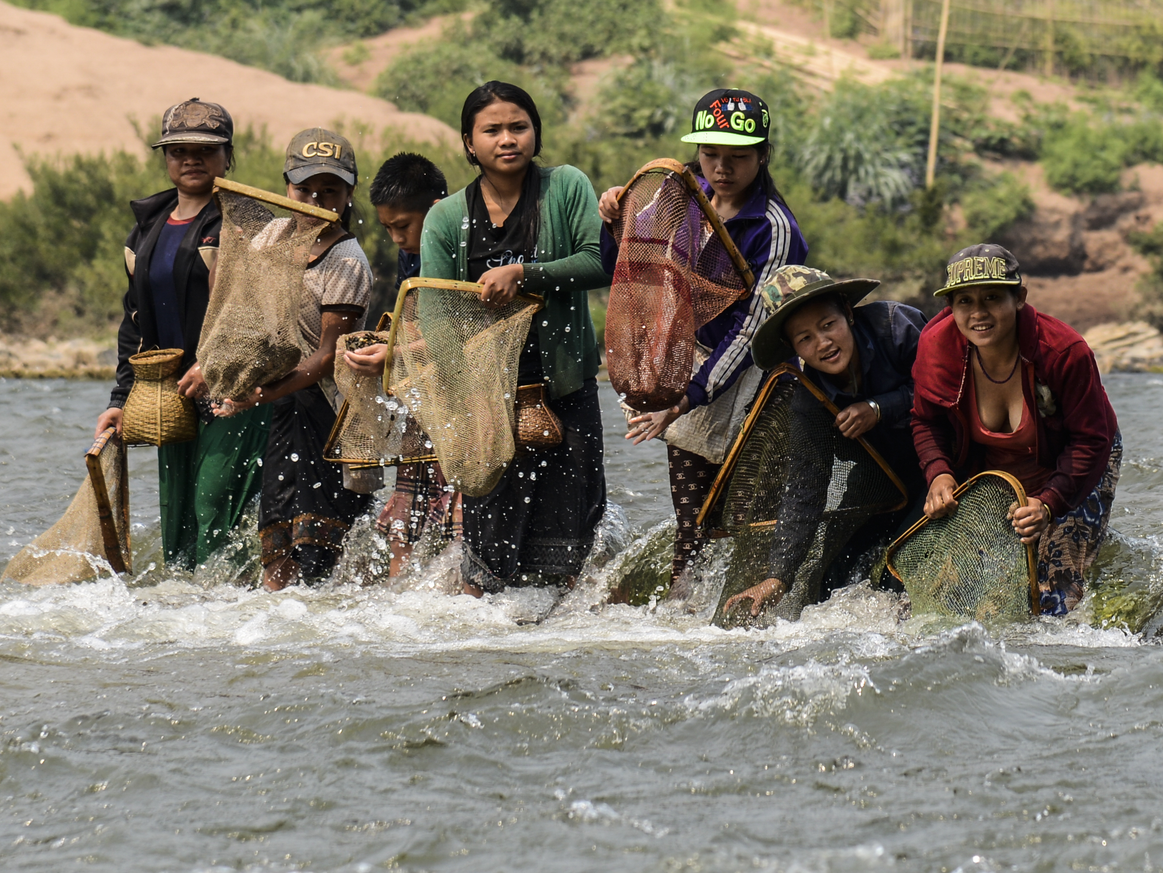 _4.32 Panning Near Muang Khua, Laos.jpg