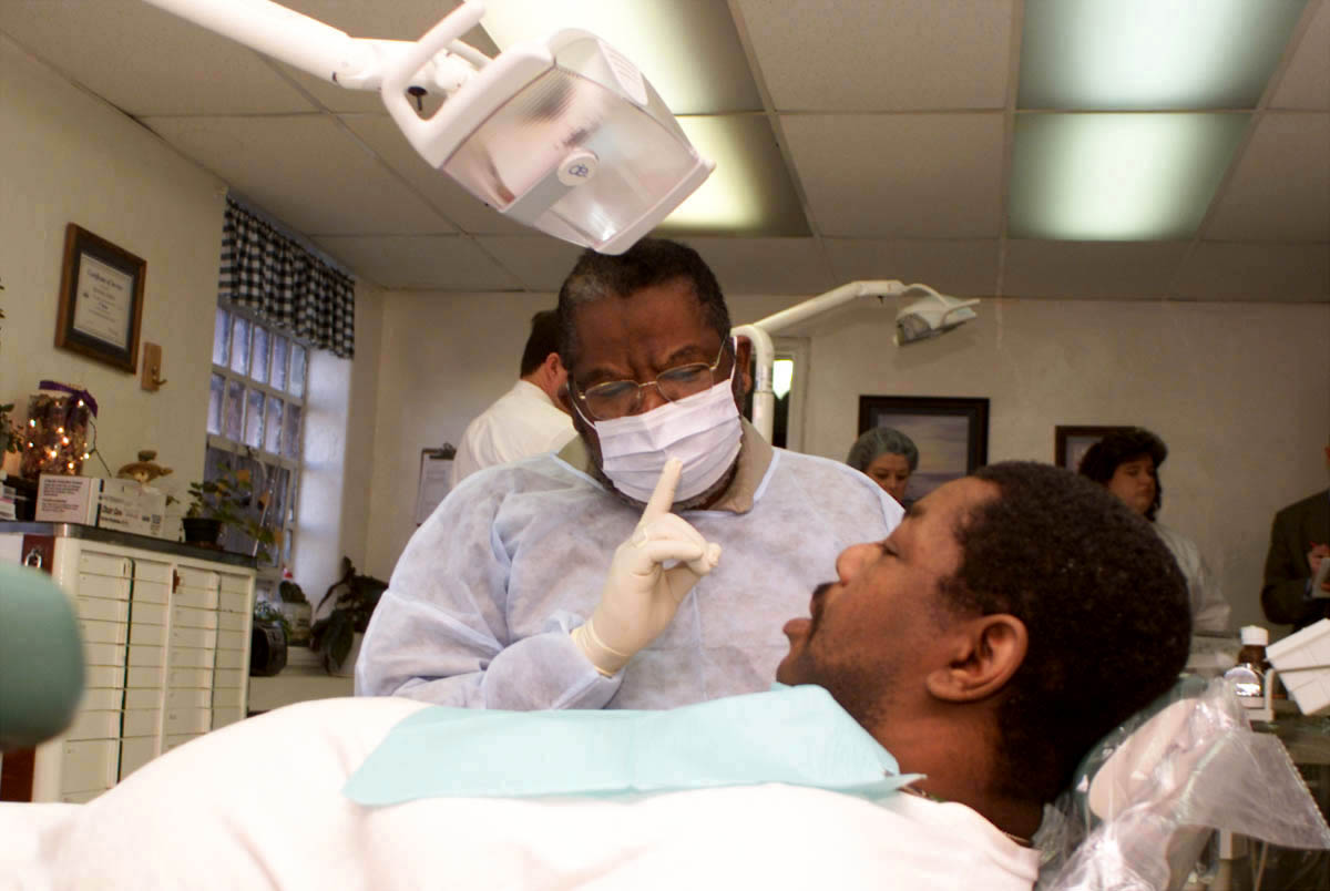 A prison HMO dentist gives a hopeless prognosis to a prisoner suffering from a wide variety of ailments since his incarceration.