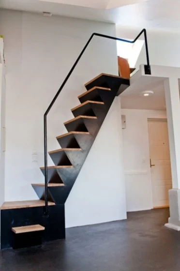 Futuristic-Ladder-in-Small-Apartment-Living.jpg