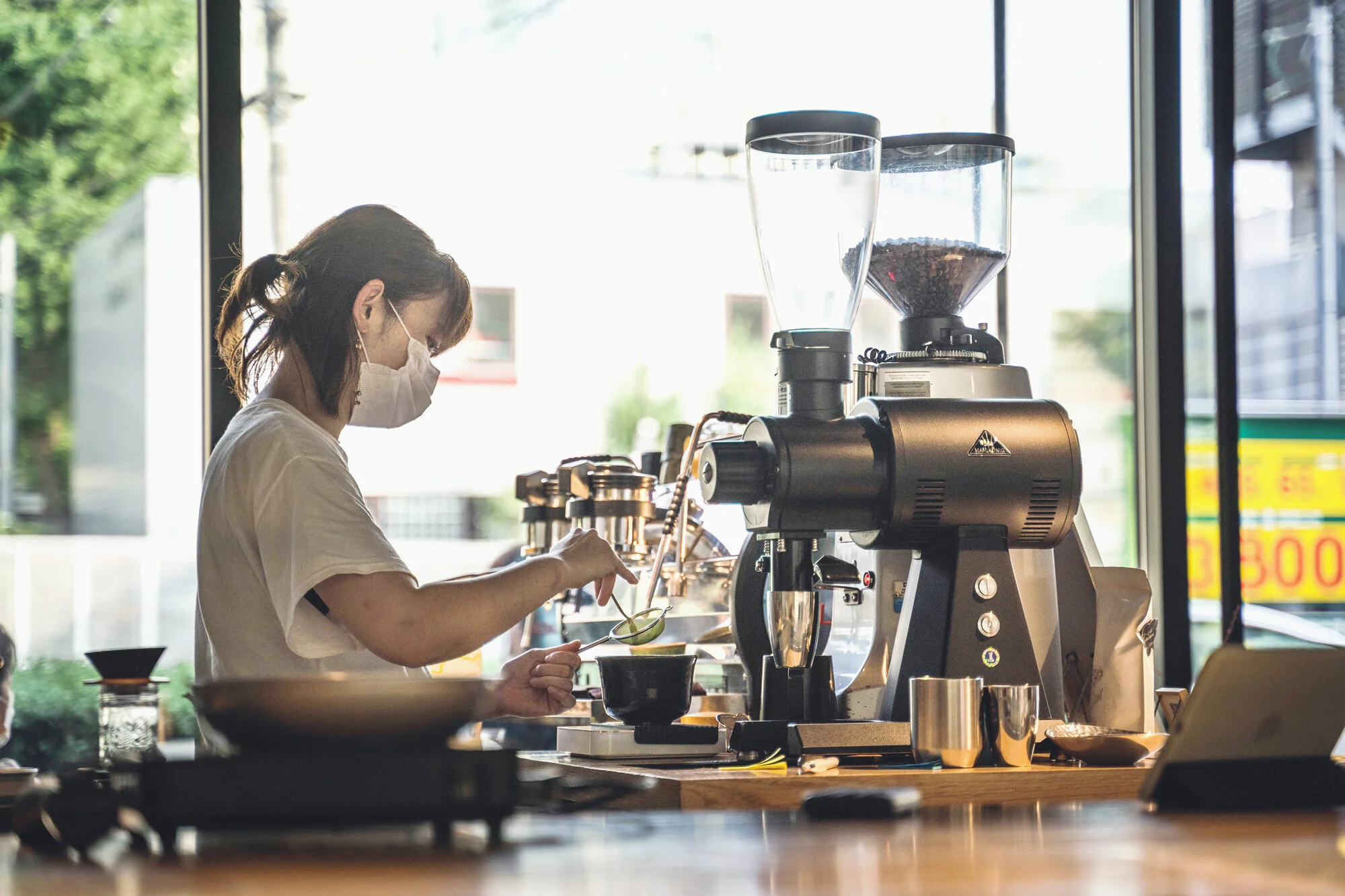 人気な日本のコーヒーショップ/カフェは、ブランドをどう形づくっているのか？