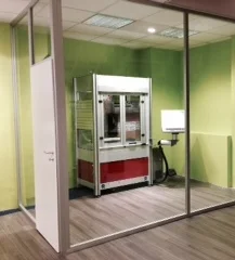 Sie können zuschauen, wie Ihre Einlage an der CAD-Fräse entsteht.