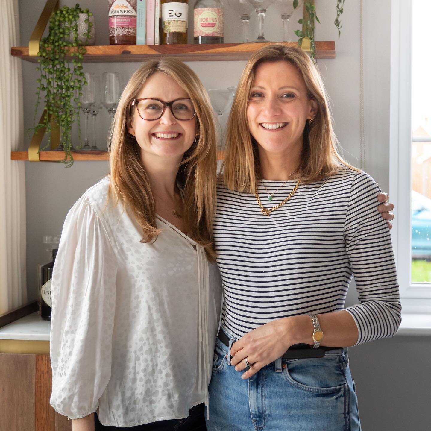Happy Friday All! I thought I&rsquo;d share with you this recent shot from my @decorbuddi Kent project photoshoot of me and my lovely colleague Tracy. 

One of the best things about being part of @decorbuddi is the amazing team of people who are ther