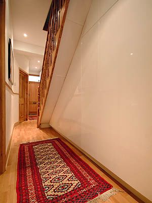 hallway1.jpg