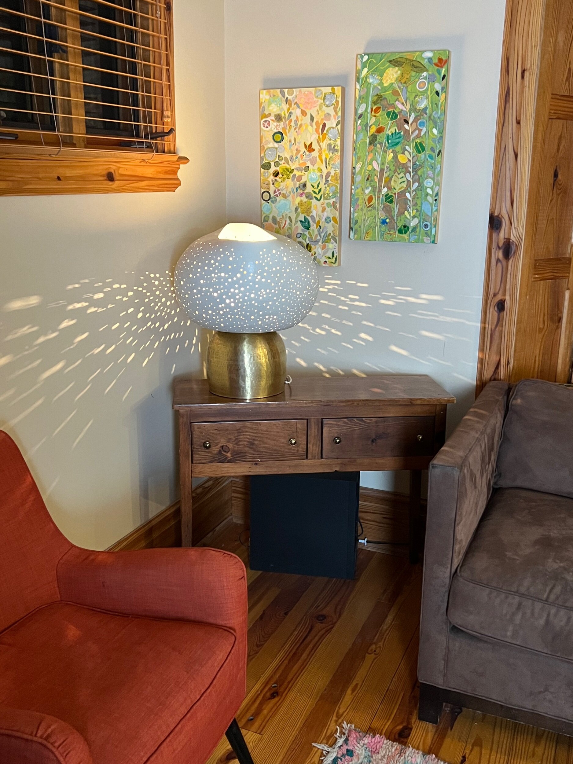 E83CC044-CA99-4A6A-A335-010A5FAE8196