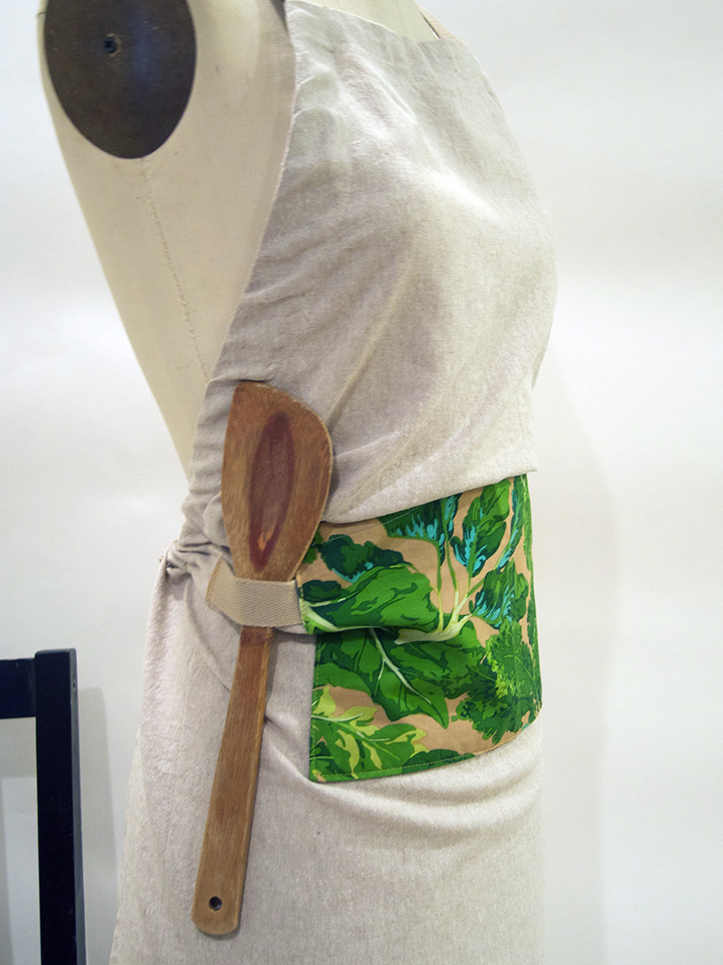 SIMPLE LINEN APRON- LETTUCES2.jpg