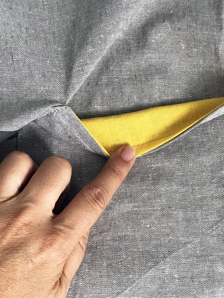 BISTRO APRON GRAY INSIDE POCKET YELLOW.jpg
