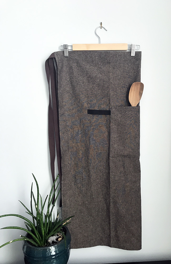 BISTRO APRON ESPRESSO.jpg