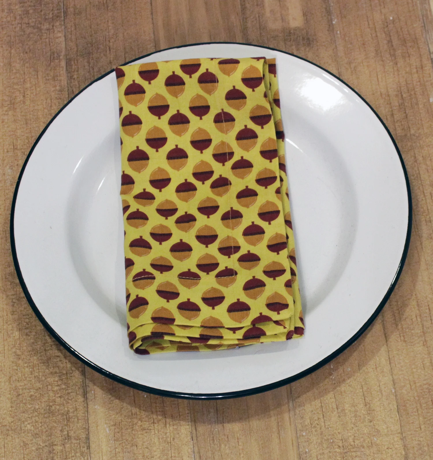 ACORN NAPKIN PLATE.jpg