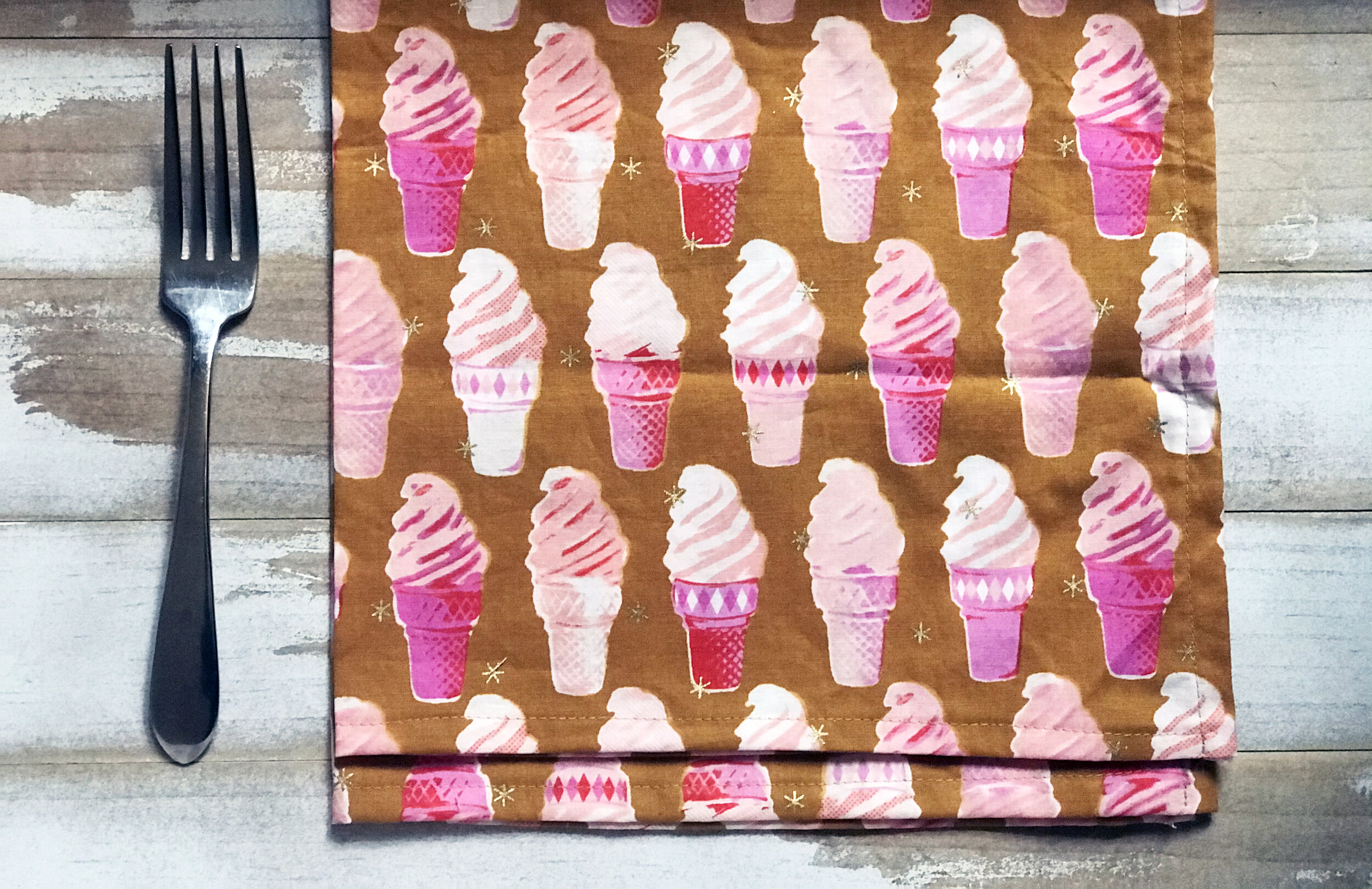 ICE CREAM SOCIAL NAPKIN with fork.jpg