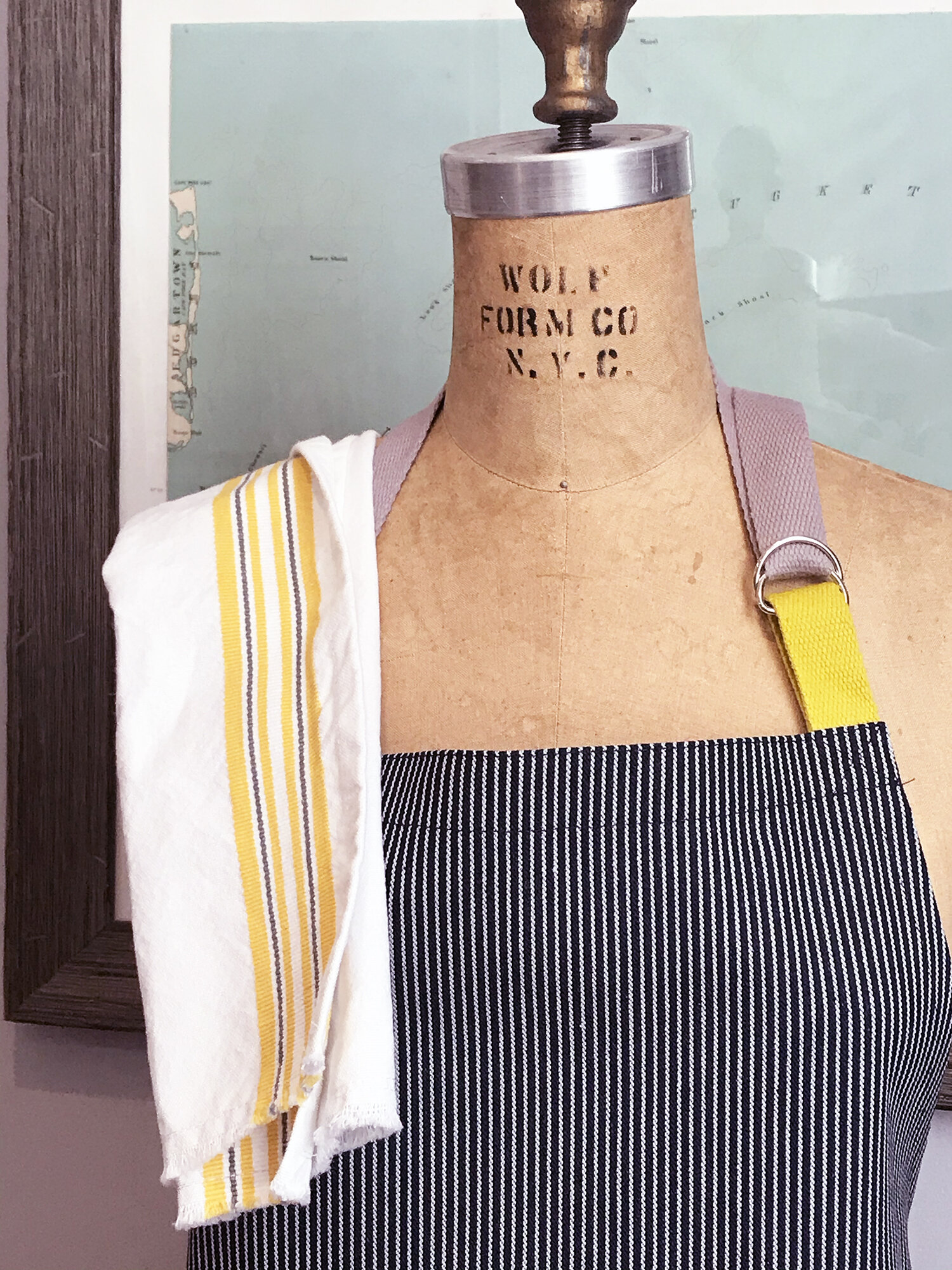 FULL APRON DENIM- CLOSEUP YELLOW:GREY2.jpg