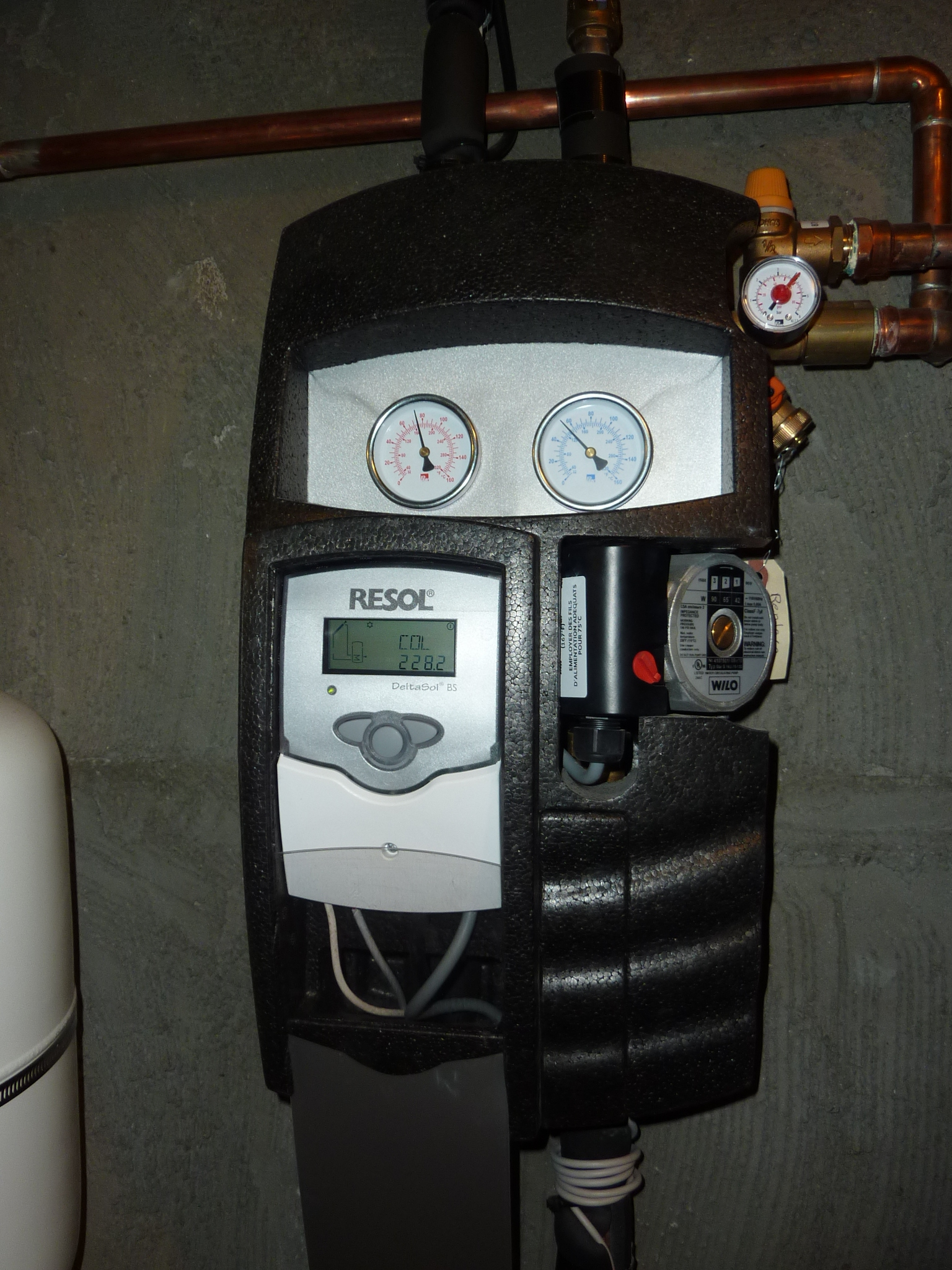 The pump monitors the temperature at the collector and in the tank. When more heat is needed, it turns on to circulate the glycol.