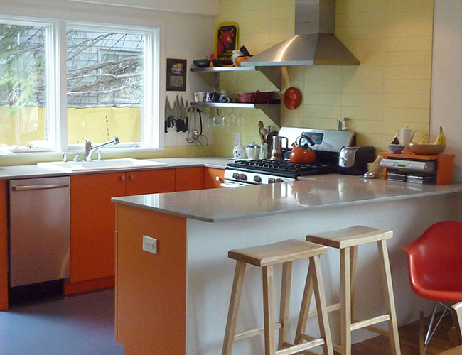 The sun is always out in this cheery kitchen.