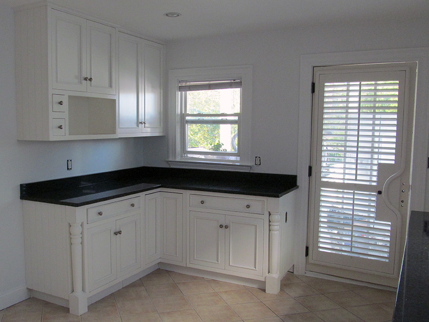 In addition to the cabinets, Maria found a high-quality storm door.