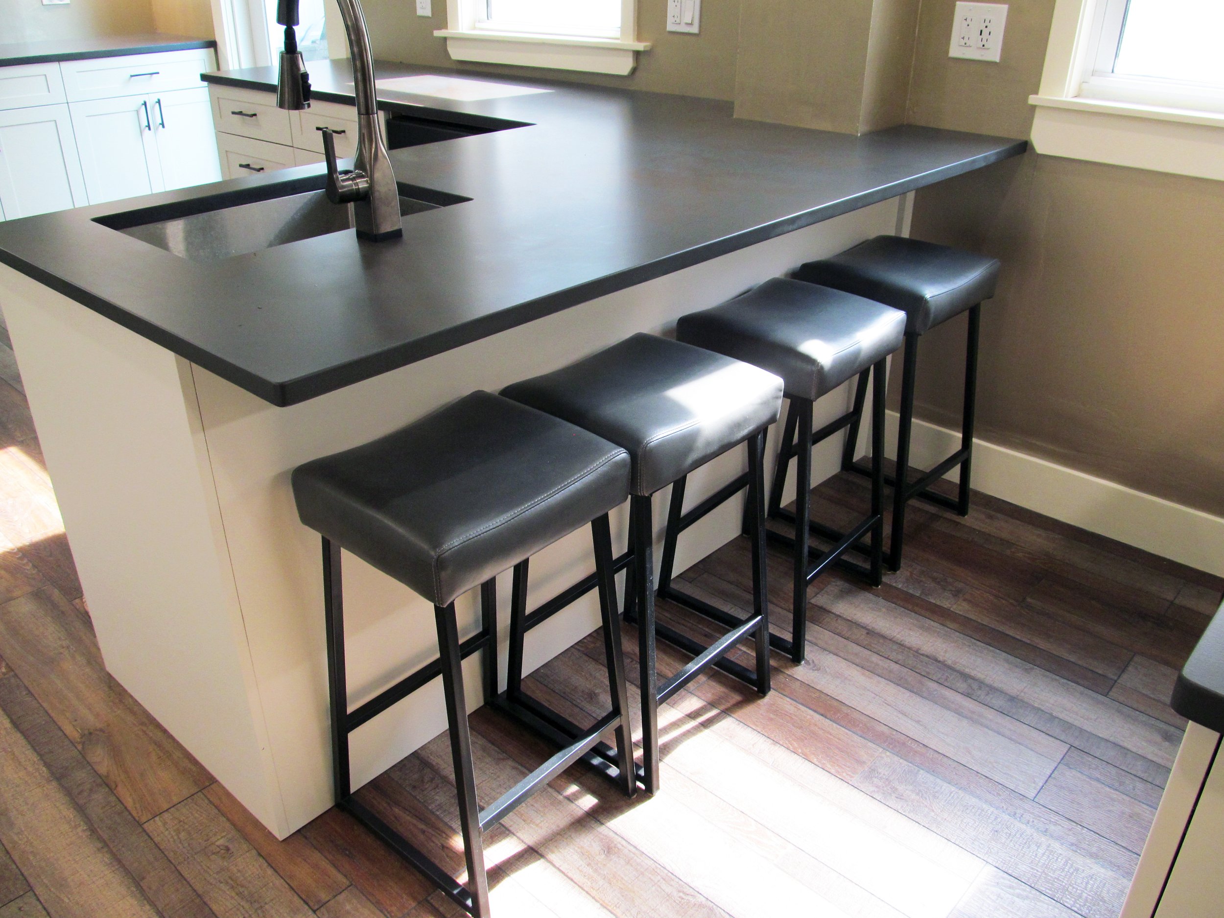 Counter seating is perfect for a quick meal or cup of tea
