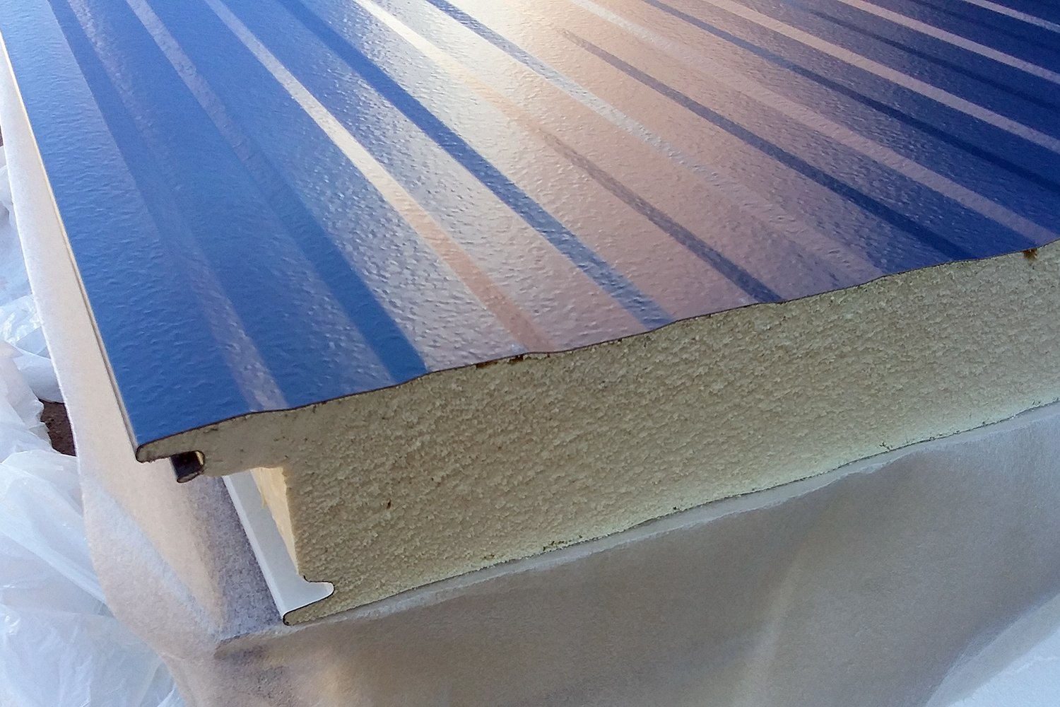 Insulated siding panels