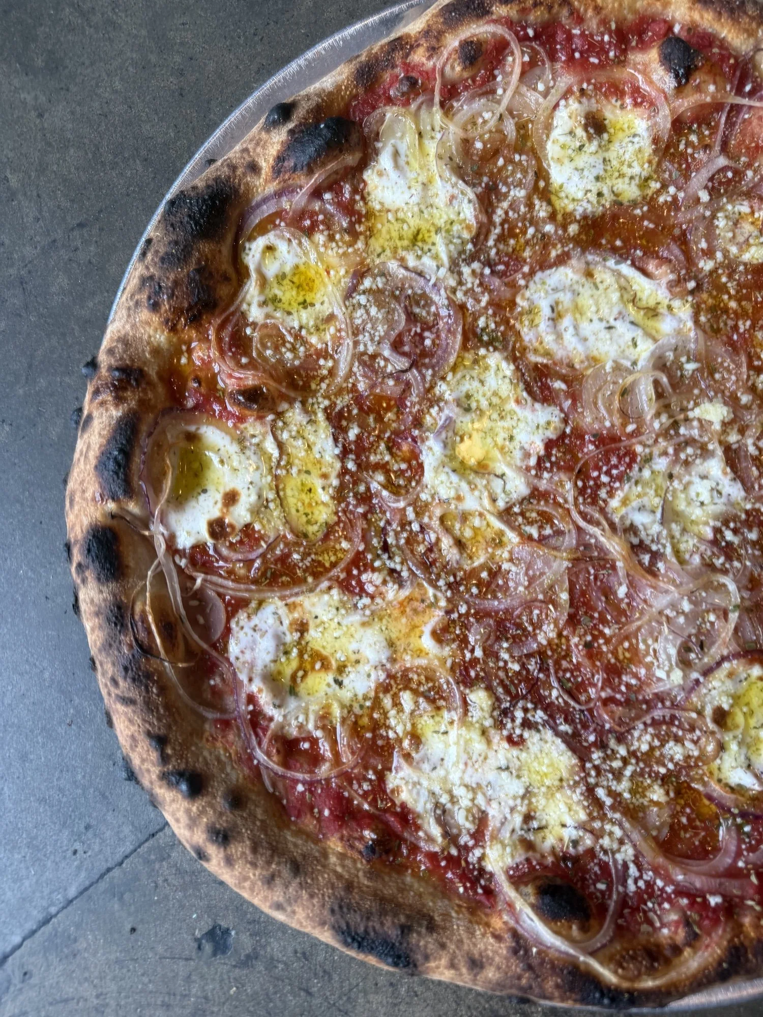 The Art of the 16-Inch Pie: Why Bigger Really Is Better at Smith &amp; Lentz