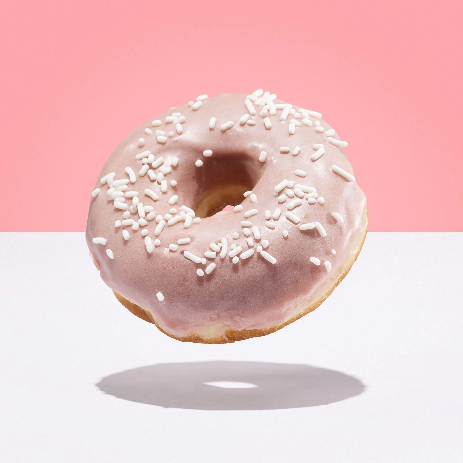 Five donuts, four chopsticks (not seen), three lights, two colours, one consistent little universe. 

...and frankly, a necessary amount of attention paid to these fine specimens.

#foodphotography #donuts #studiophotography #productphotographer