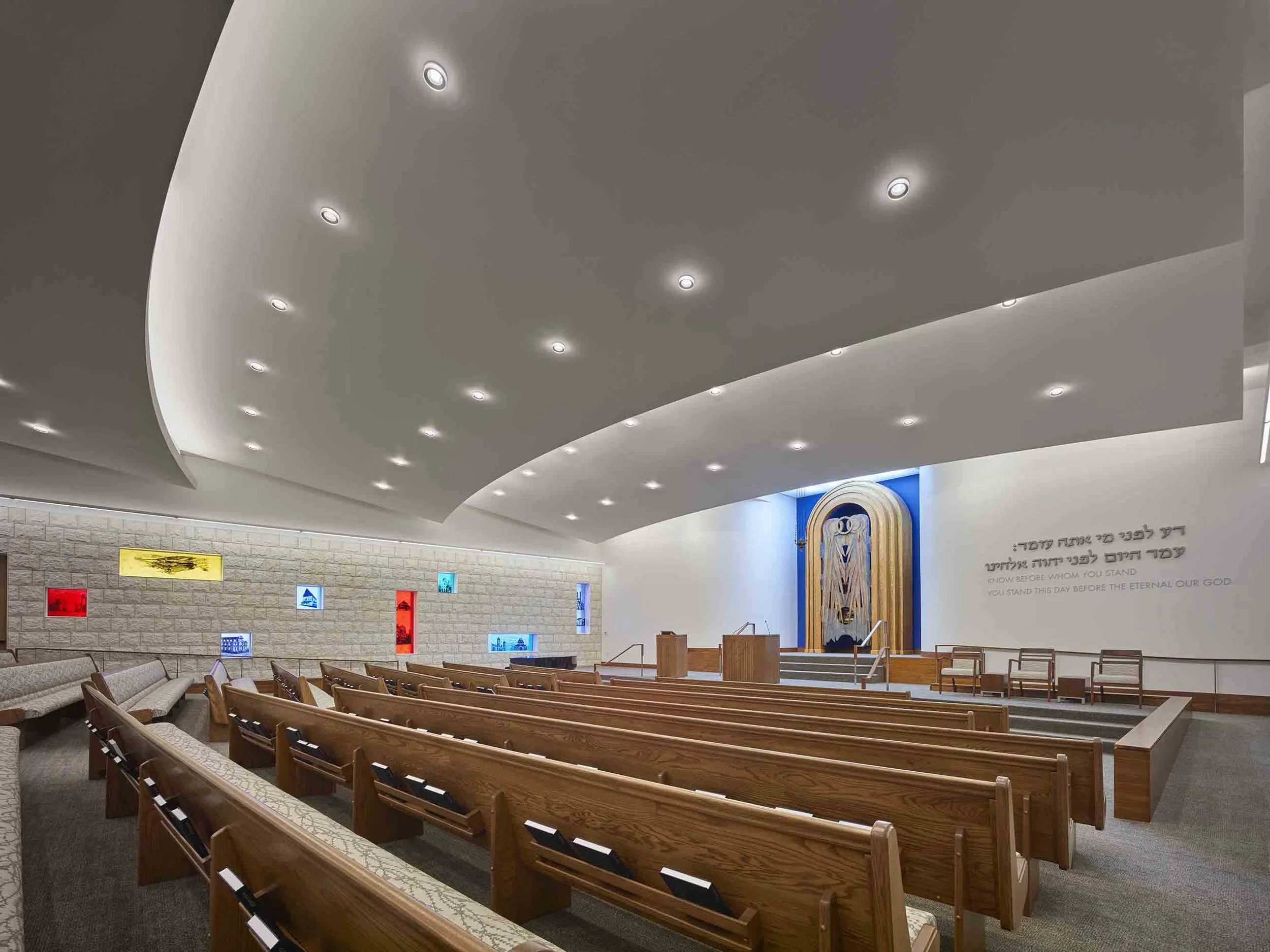 Temple7947_a_sm.jpg