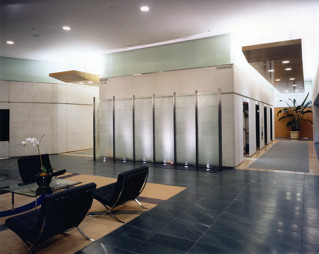 170817_401 Wilshire_Lobby_sm.jpg