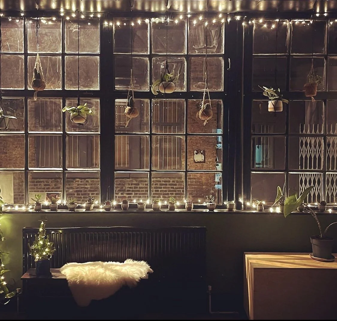 Walthamstow (lights).JPG