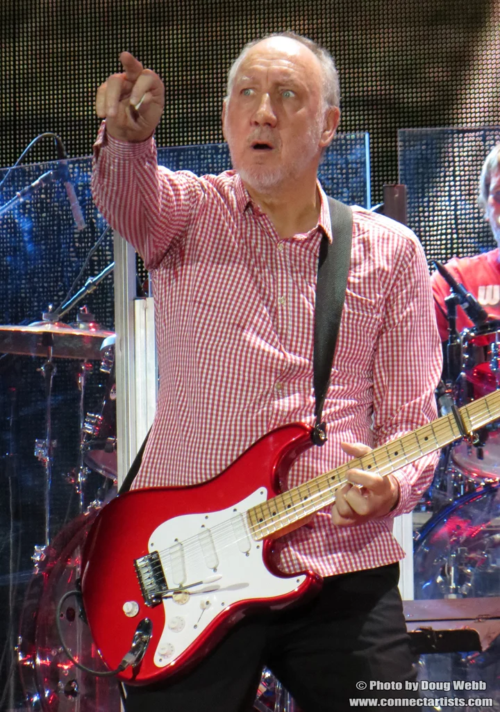 Pete Townshend / The Who / Target Center / Minneapolis, Minnesota / November 27th, 2012 / Photo by Doug Webb