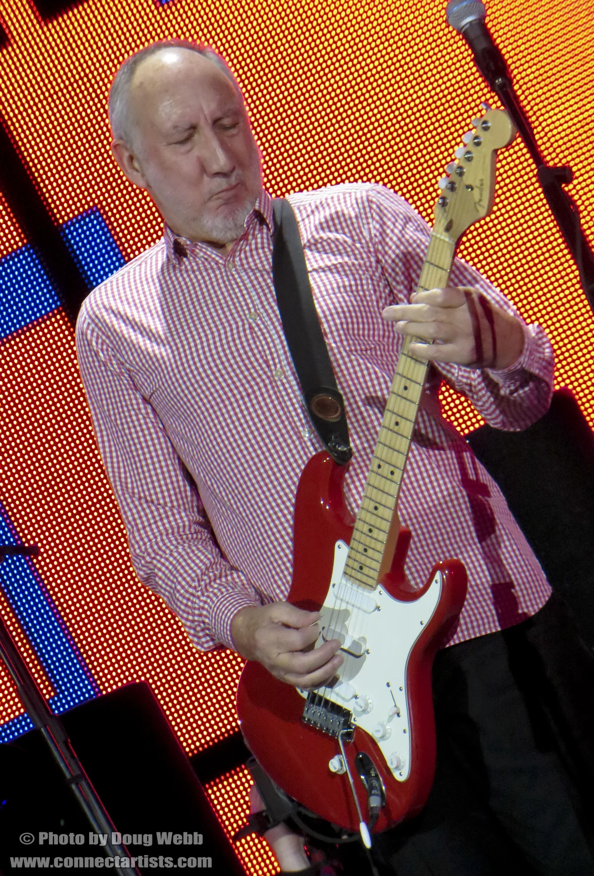 Pete Townshend / The Who / Target Center / Minneapolis, Minnesota / November 27th, 2012 / Photo by Doug Webb