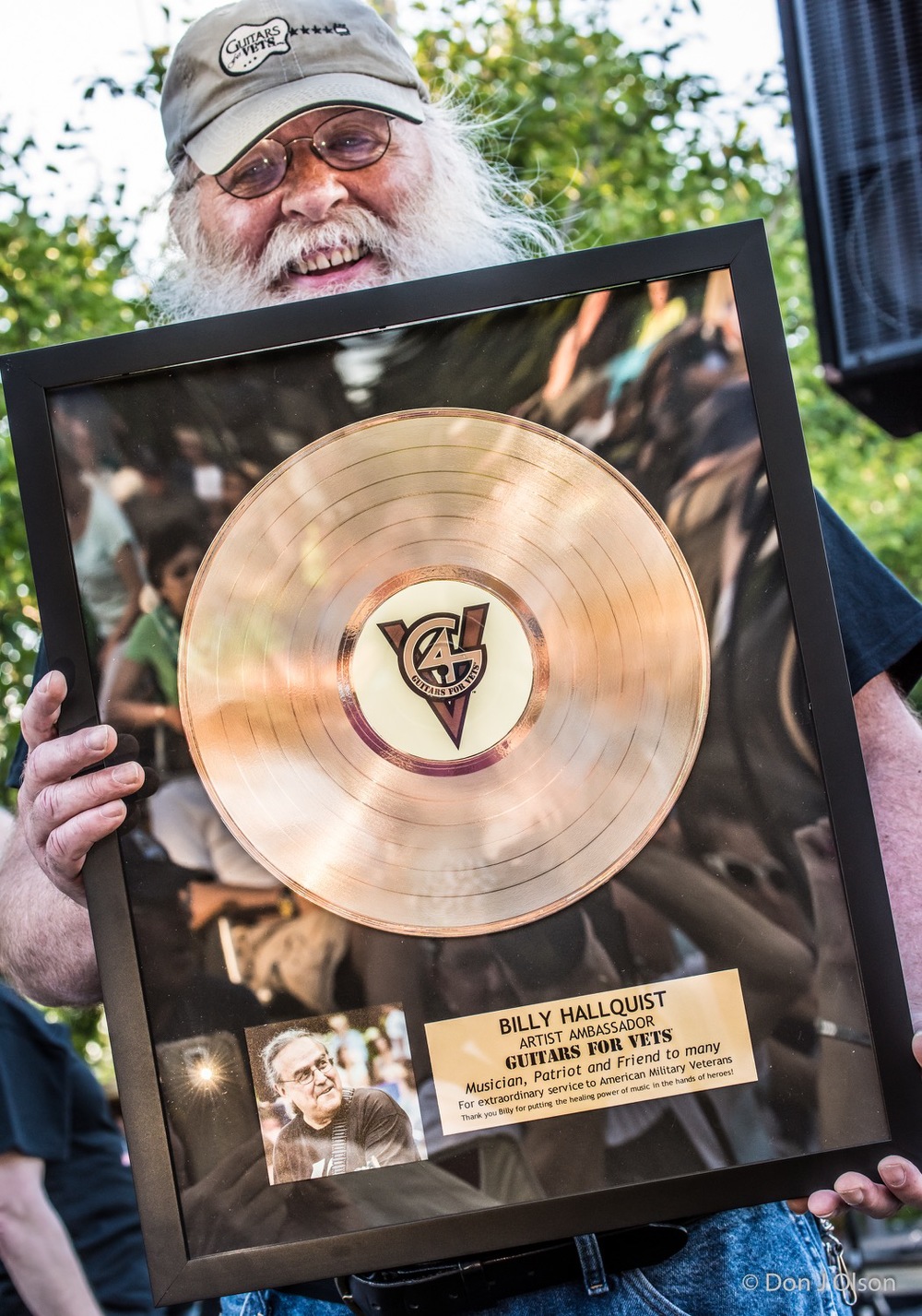  Mike DesLauriers / BILLY HALLQUIST - ARTIST AMBASSADOR - GUITARS FOR VETS - Gold Record Award / The Veterans' Memorial Wolfe Park Amphitheater / St. Louis Park, Minnesota / August 1st, 2015 