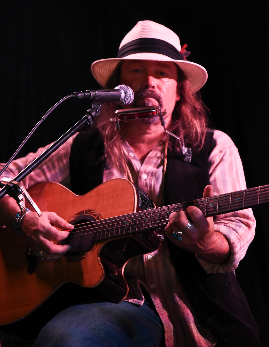 James Paavala (Cowboy Angel Blue) / Fitger's Rex Bar / Duluth, Minnesota / October 15th, 2016 / Photo by Michael K. Anderson ( https://singingcanoe.smugmug.com/John-Busheys-HWY-61-Re-visited/ )
