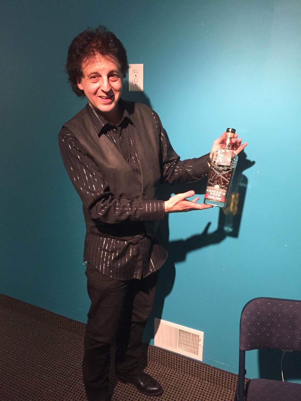  Magic Marc with&nbsp; Heaven's Door Whiskey &nbsp;Wall Of Power TV - Bob Dylan's More Blood, More Tracks - The Minneapolis Sessions &nbsp;Metro Cable Network - Channel 6 Minneapolis, MN / October 23rd, 2018 / Photo by Nelson T. French 