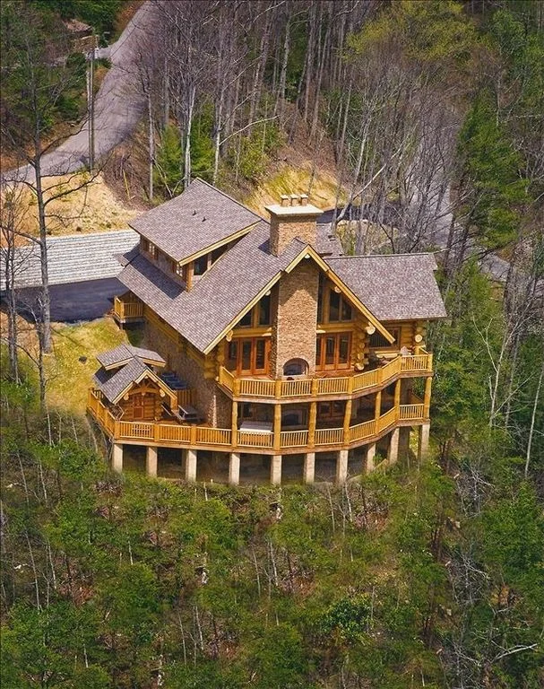 Located in the beautiful Smoky Mountains 