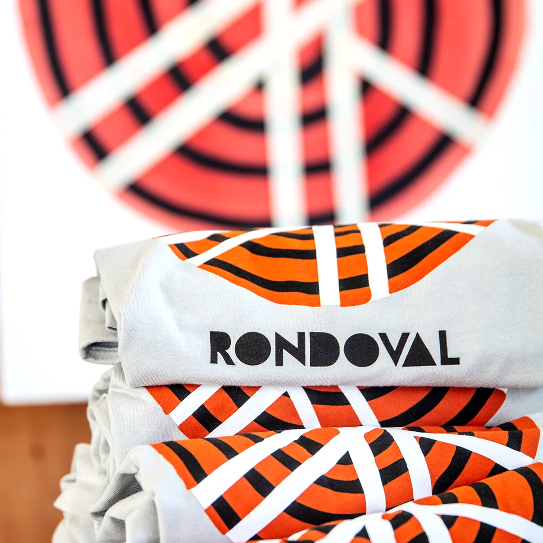 RONDOVAL_apparelSocialCampaign_0001_Post 2 teaser 2.jpg