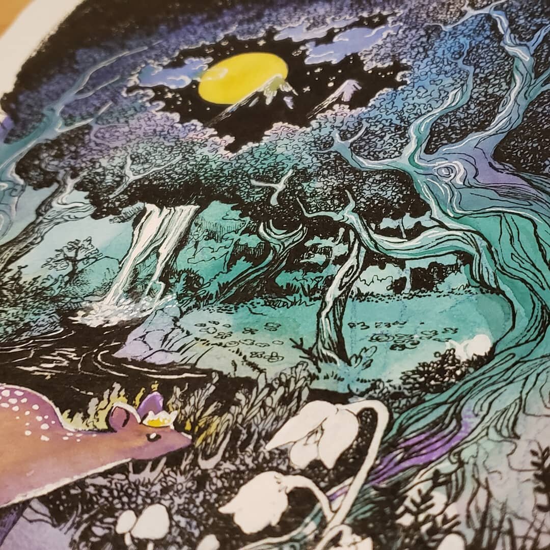 I wasn't planning to post another progress shot, but hey why not. After completing most of the inking on any given area, I add highlights and some shimmer with a white paint pen.

#art #illustration #artist #artistsoninstagram #watercolour #watercolo
