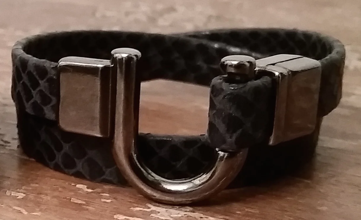 Black Snakeskin w:Gunmetal.jpeg
