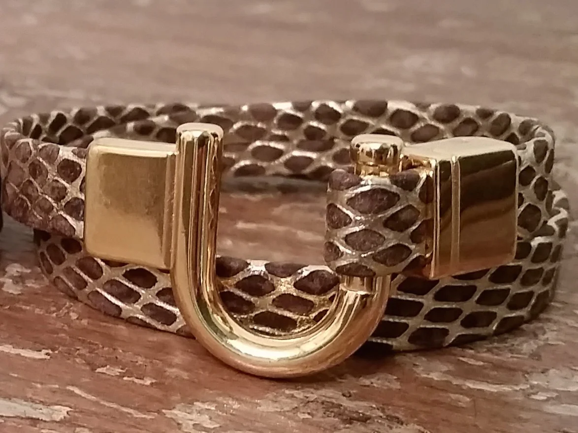Bronze Orion w:Horseshoe Wrap.jpeg