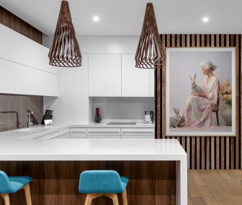 Bright_modern_kitchen_interior.jpg