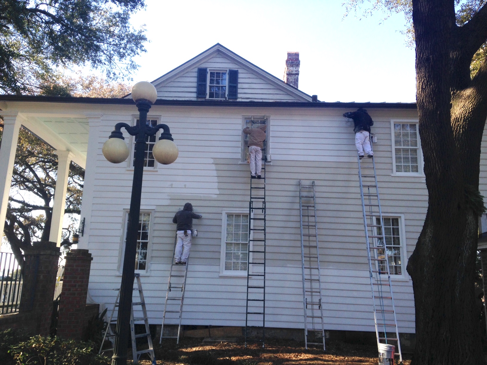 January 27, 2015 - The Front Street side of the house is getting its final coat of paint today. It looks fabulous!