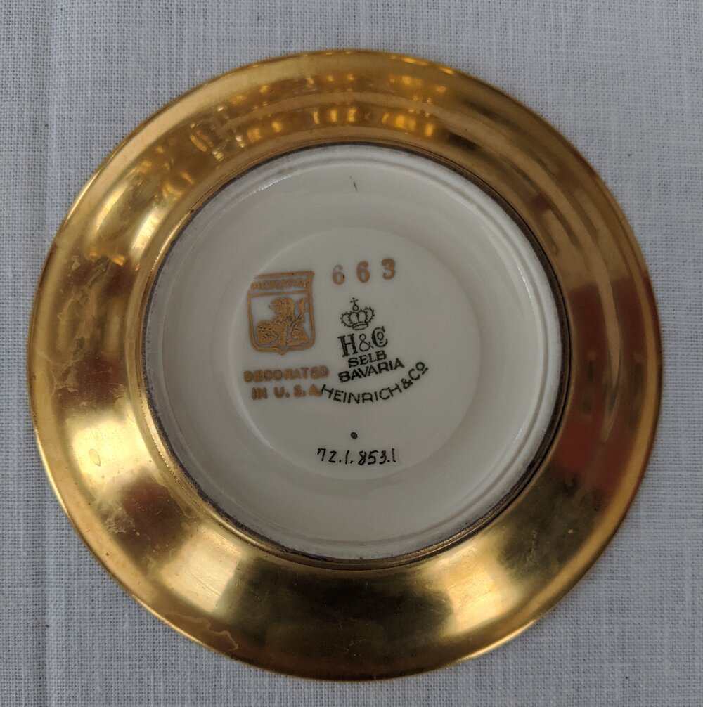gold tea saucer bottom.jpg
