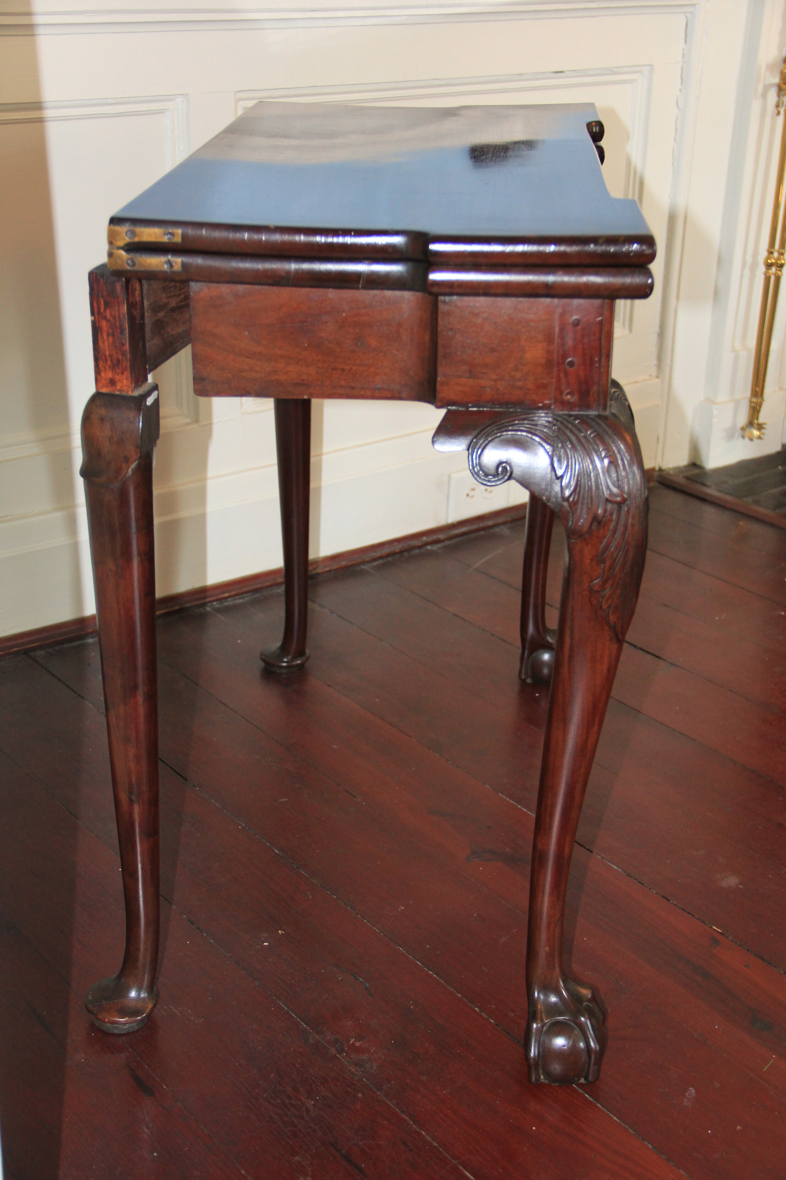 Side view of Charleston card table