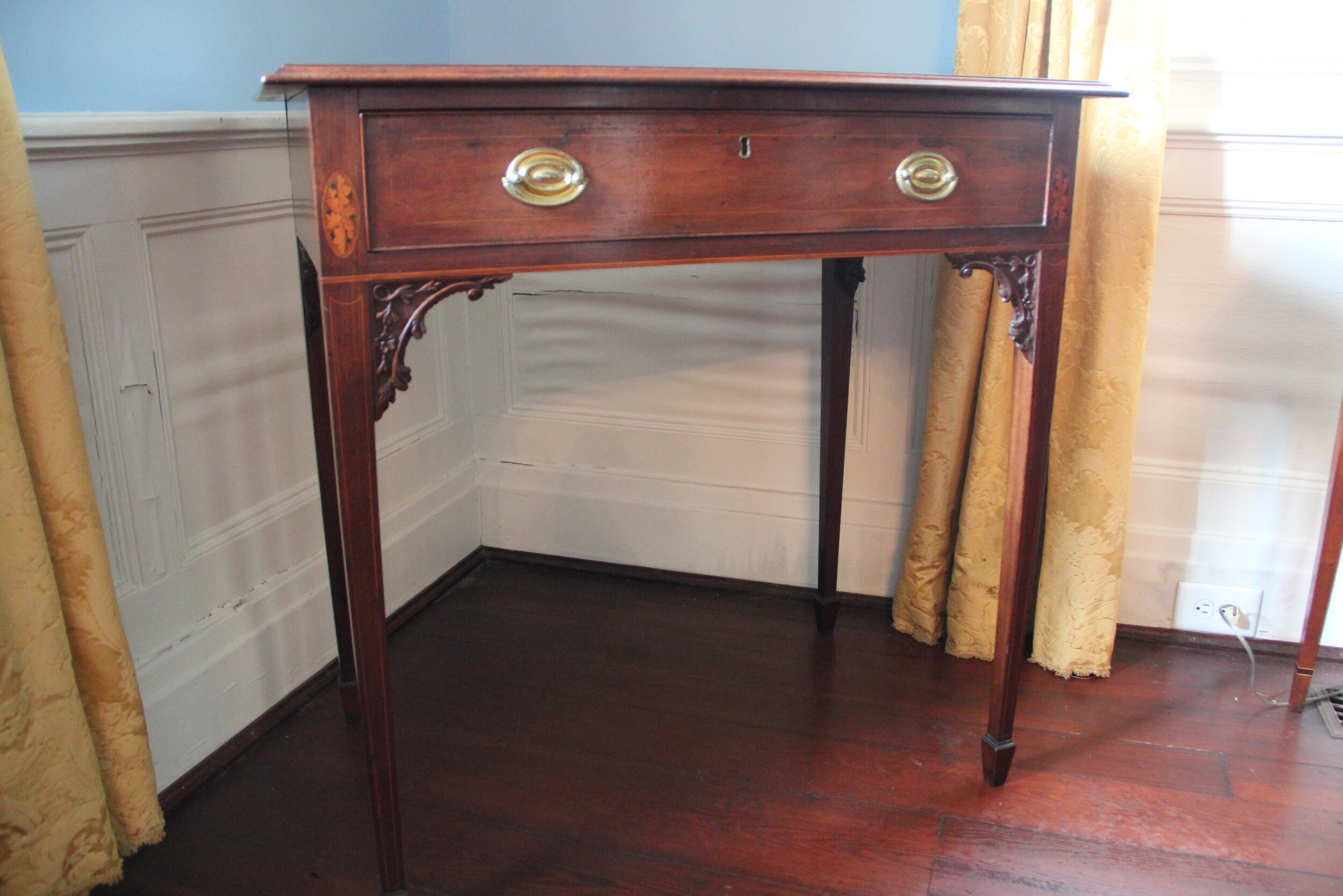 Table made in Charleston, SC c. 1785-1790