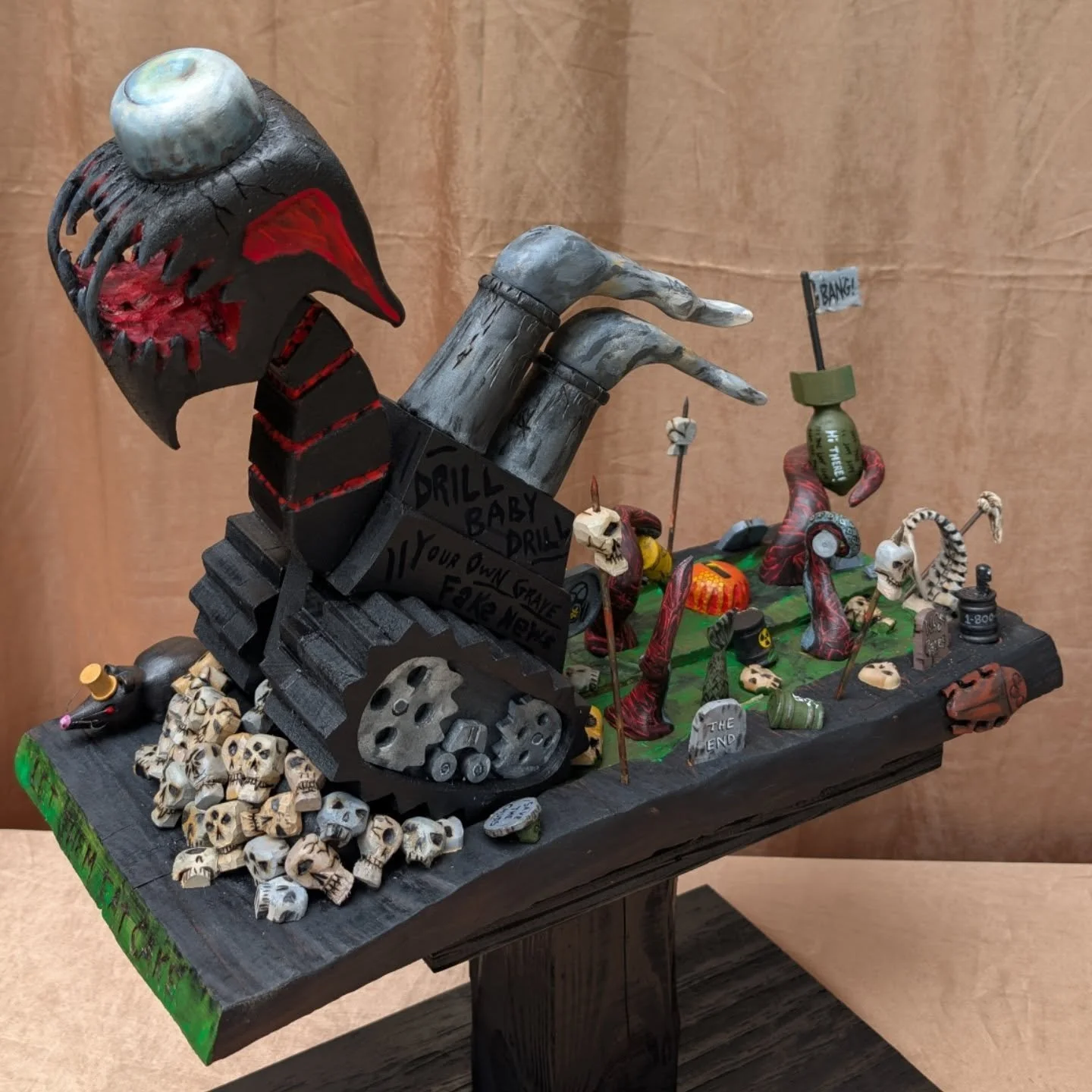@frightgallery was amazing last night! Everyone was asked to contribute to the theme of the 7 deadly sins. It was  wild! We made this sculpture to debut for the event with the theme of greed. We named it Let Them Eat Cake. #letthemeatcake #frightgall