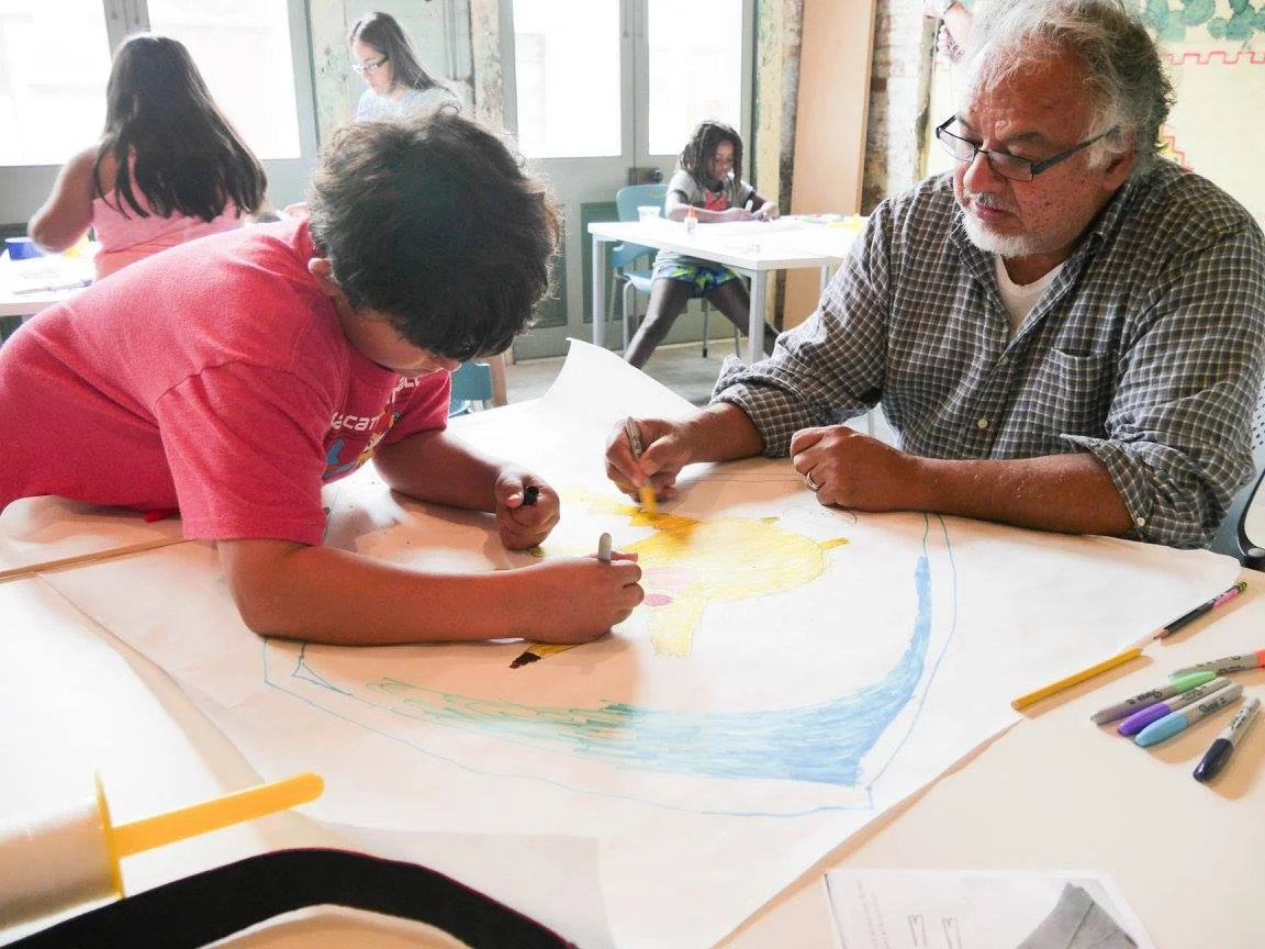 Parent and Child in Kites Sin Fronteras Workshop