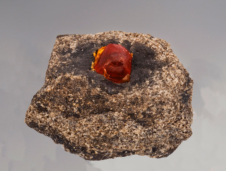  Rare spessartine in matrix, Marienfluss, Namibia, 6 cm. 