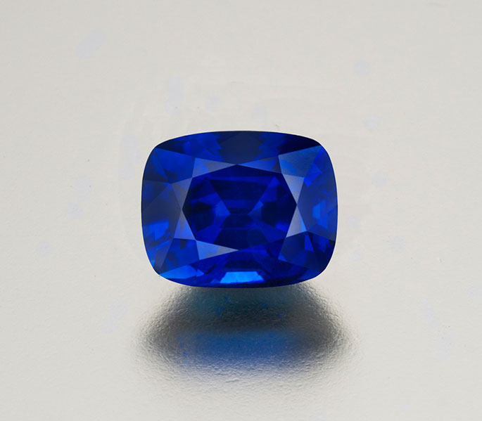 Sapphire, Madagascar (mined in Ilakaka or perhaps in Andranondambo), 3.65 ct, 9.38 x 7.54 x 5.9 mm.