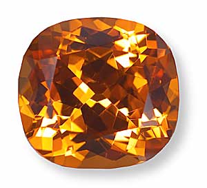 A gorgeous Nigerian spessartite. (Photo: Wimon Manorotkul)