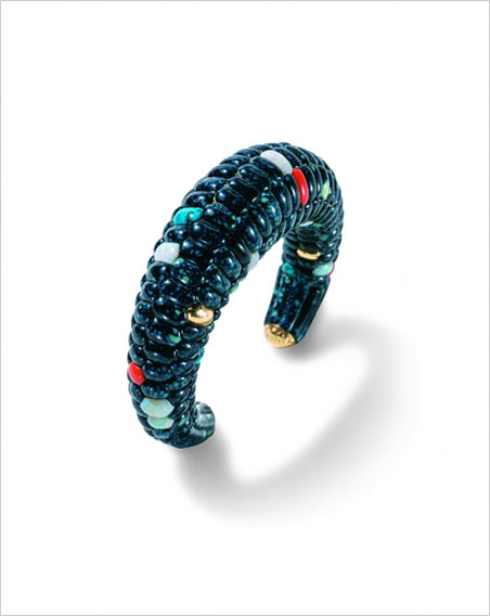 Blue Corn Bracelet. Lee A. Yazzie, 1980. Bisbee and Royal Web turquoise, lapis lazuli, coral, opal. Length, 3¼ in. Collection of Joe and Cindy Tanner. (Photo: © Kiyoshi Togashi)