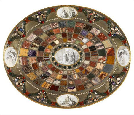 Teschen Table. View of the tabletop. It has a width of 70.5 cm and a height of 81.5 cm. See the campaign website for detailed views. (Photo: © Philippe Fuzeau/Musée du Louvre)